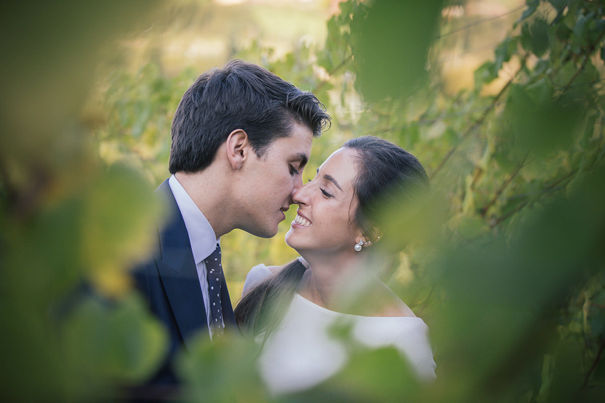 Paula-Borja_couple_photography_bilbao_azurmendi_11