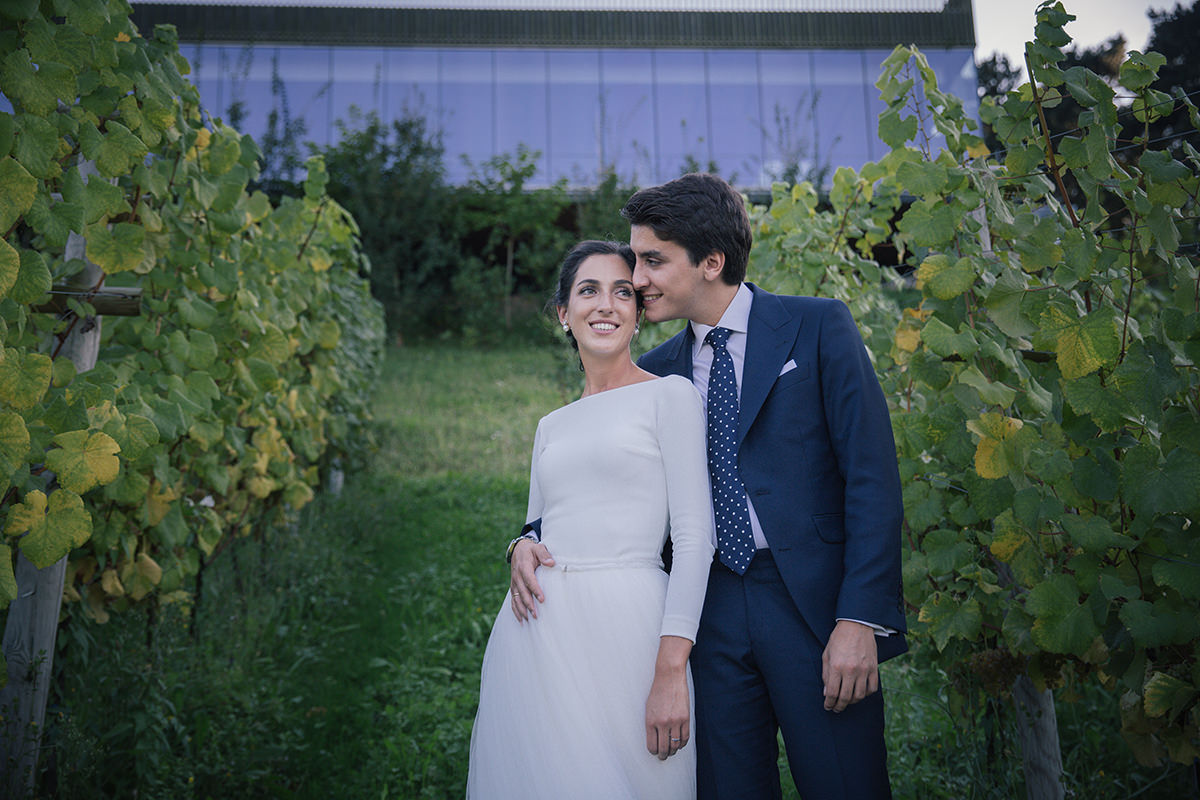 Paula-Borja_couple_photography_bilbao_azurmendi_15